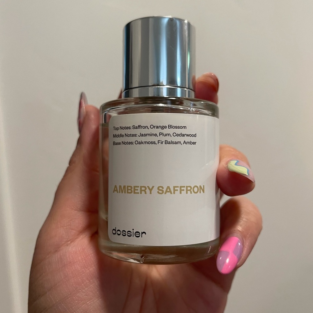 Ambery Saffron Dossier Perfum